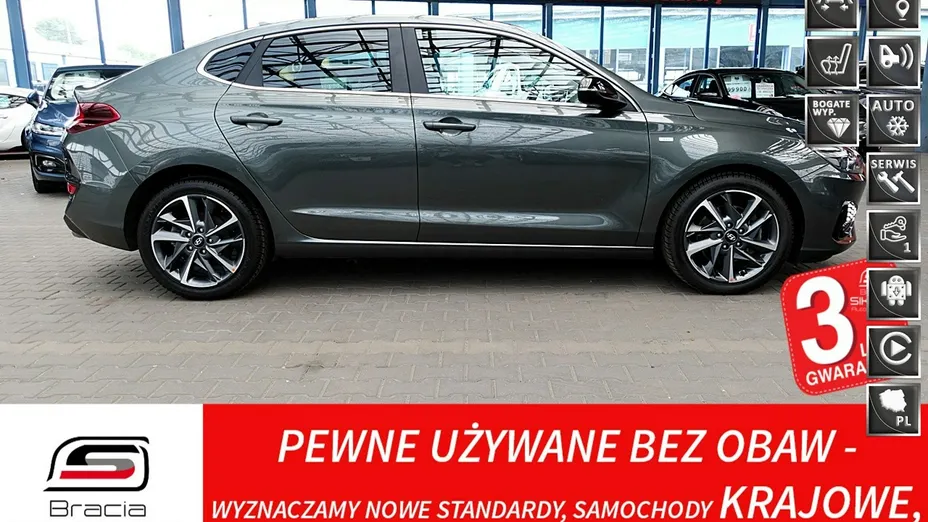 HYUNDAI i30 -