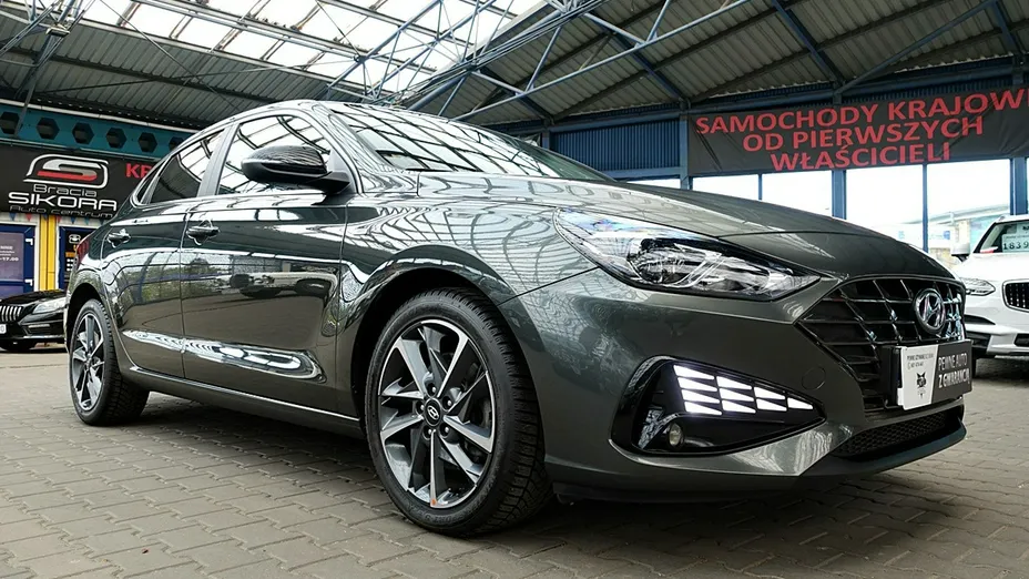 HYUNDAI i30 -