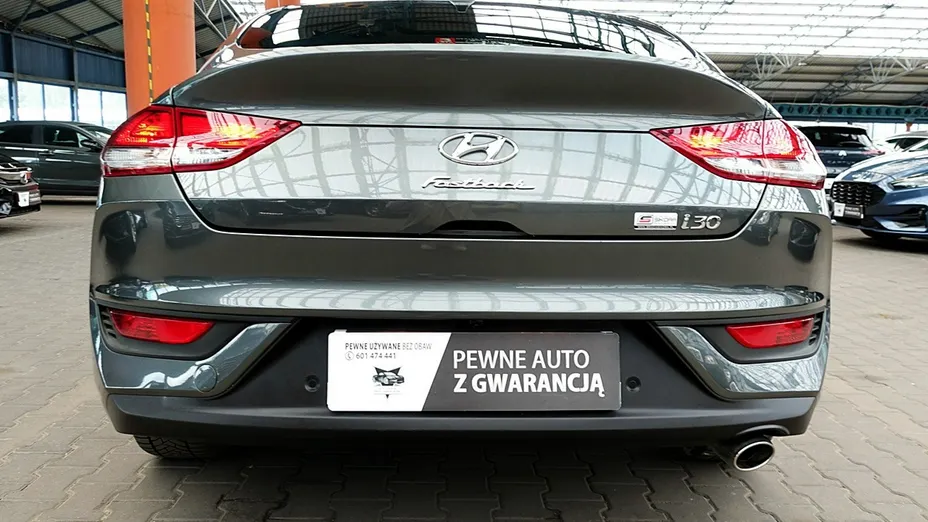 HYUNDAI i30 -