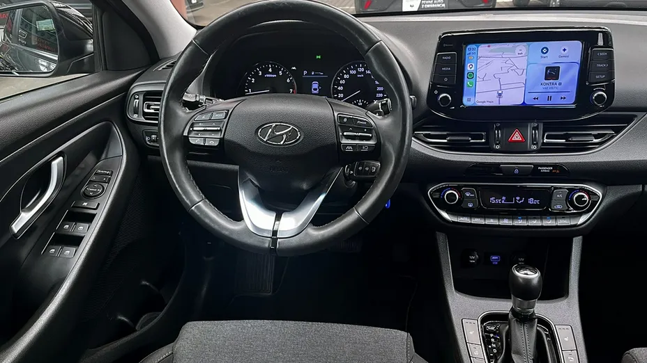 HYUNDAI i30 -