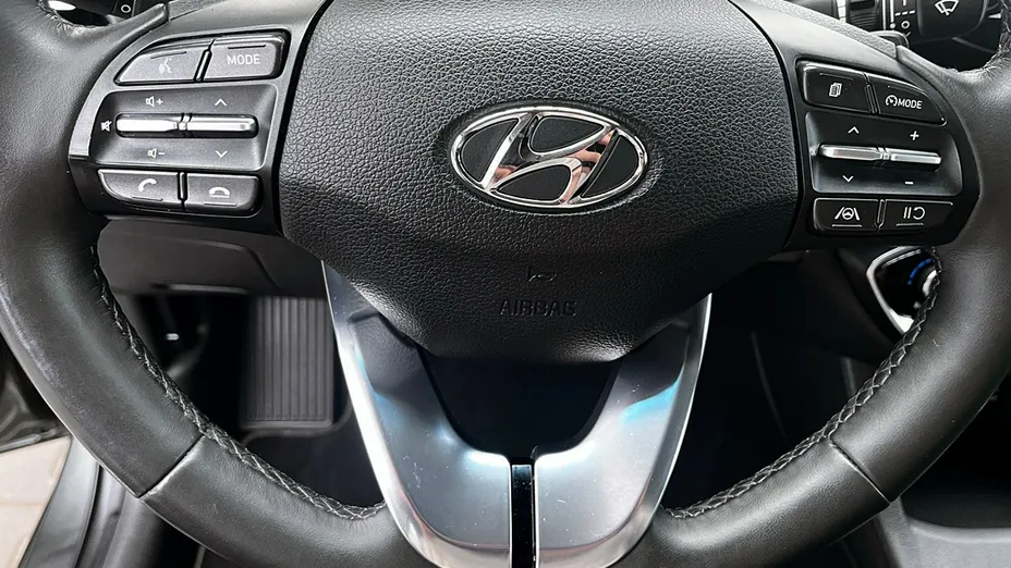 HYUNDAI i30 -
