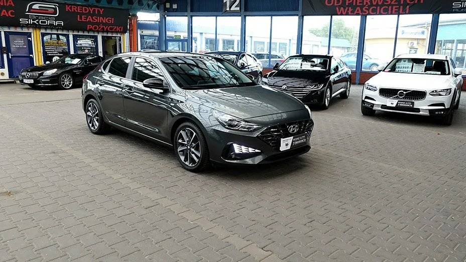 HYUNDAI i30 -