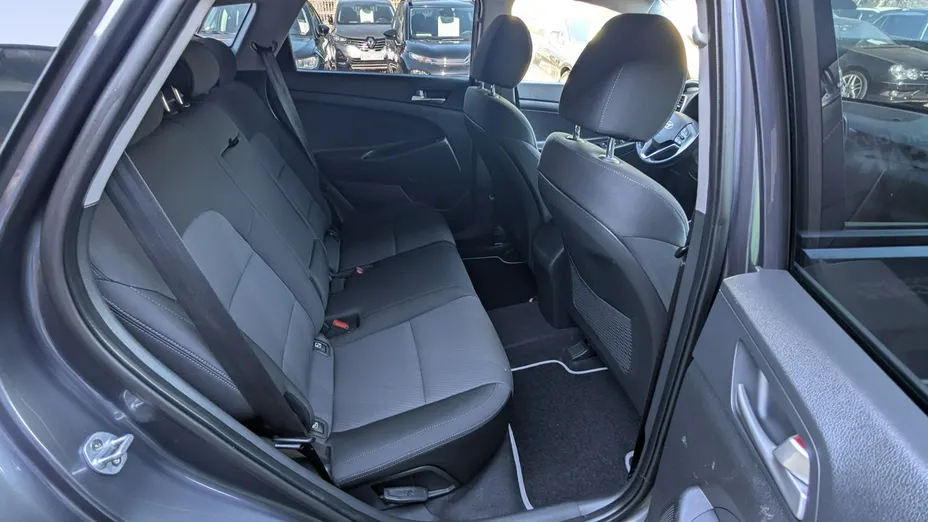 HYUNDAI Tucson -