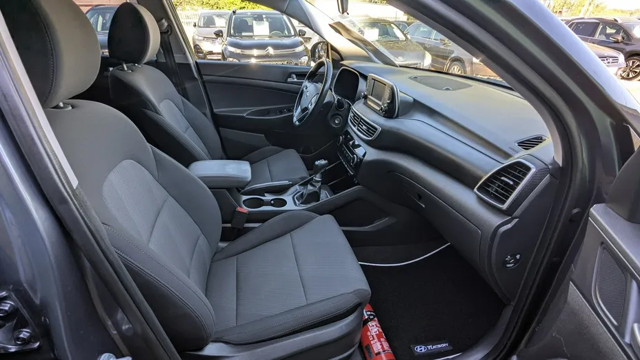 HYUNDAI Tucson -