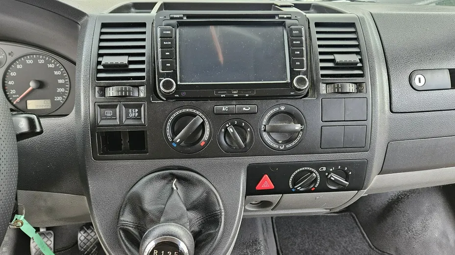 VOLKSWAGEN Caravelle -
