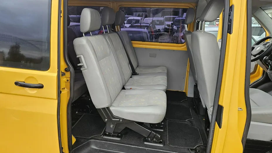 VOLKSWAGEN Caravelle -
