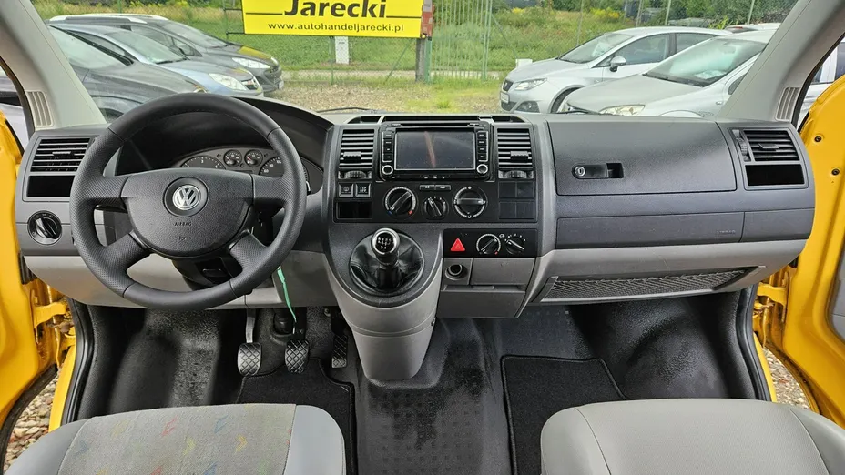 VOLKSWAGEN Caravelle -