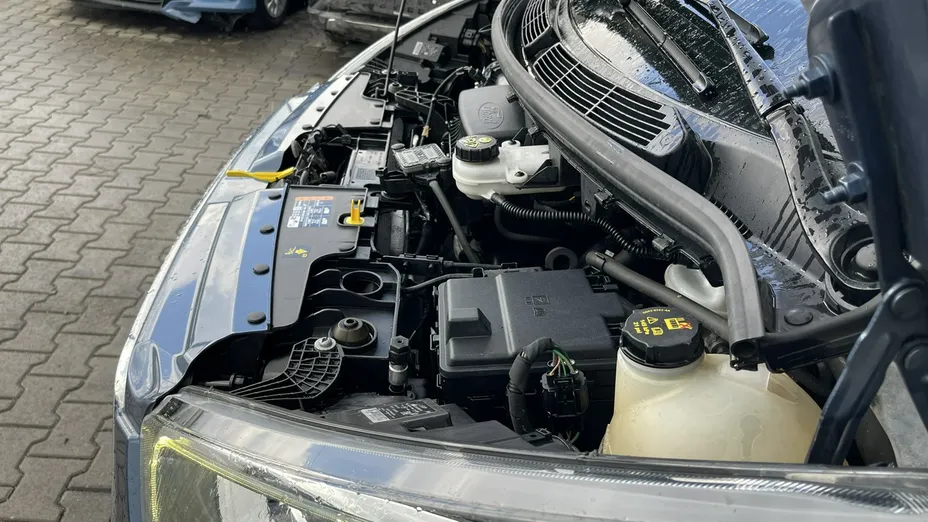 FORD Tourneo Custom -