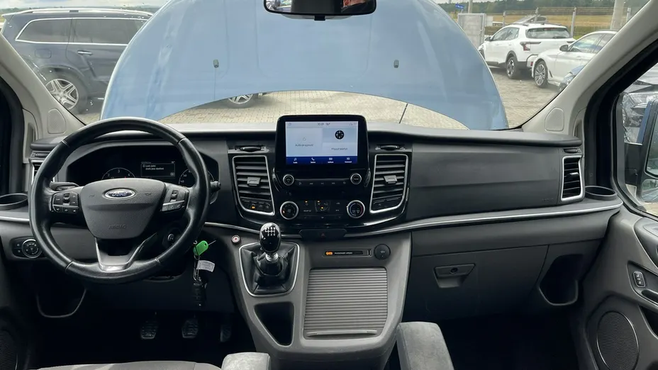 FORD Tourneo Custom -