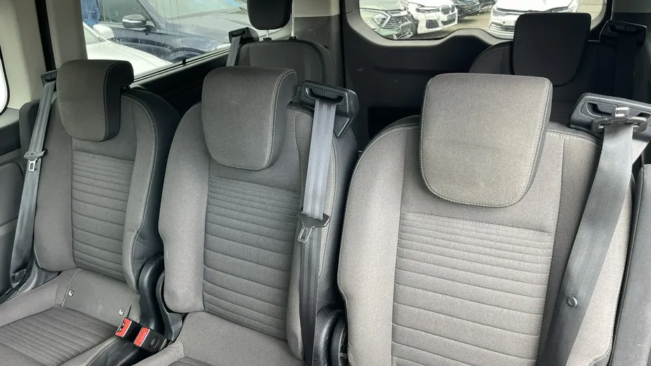 FORD Tourneo Custom -