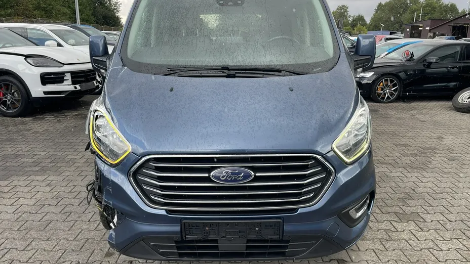 FORD Tourneo Custom -