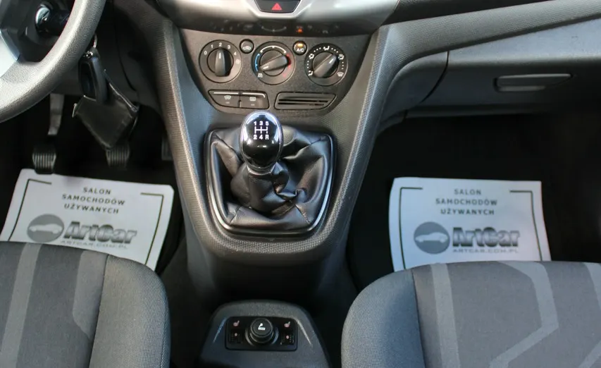 FORD Transit Connect -