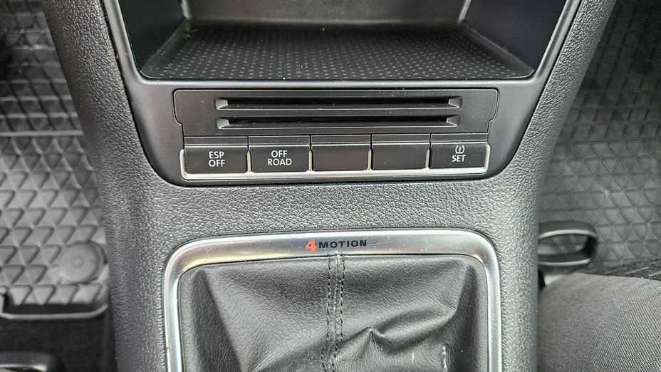VOLKSWAGEN Tiguan -