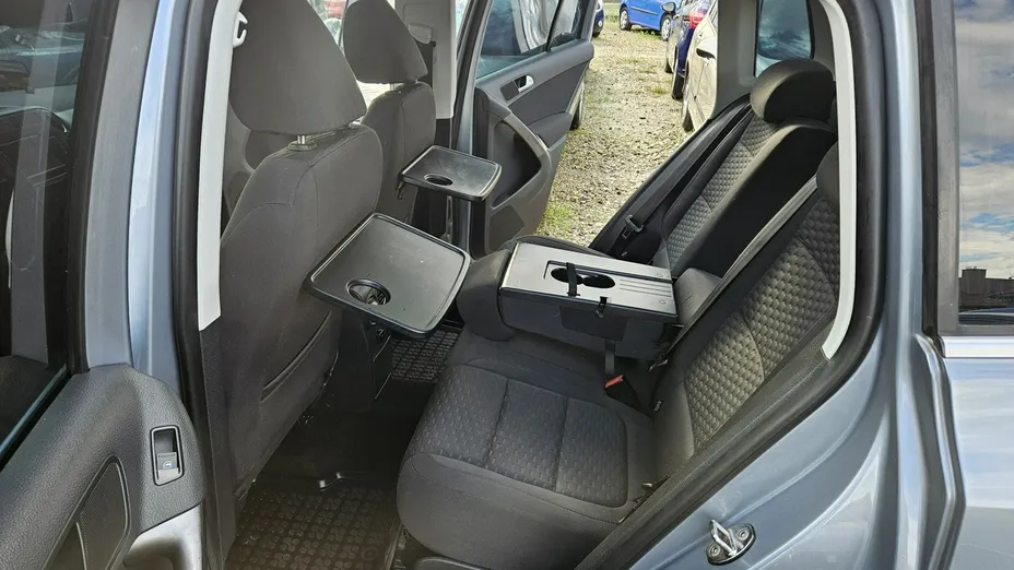 VOLKSWAGEN Tiguan -