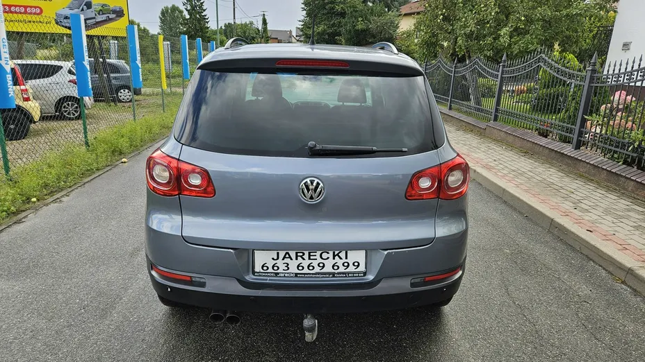VOLKSWAGEN Tiguan -