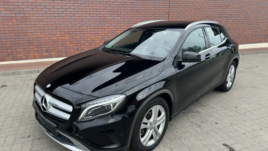 MERCEDES-BENZ GLA -