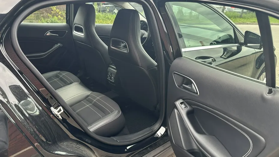 MERCEDES-BENZ GLA -