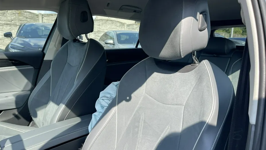 VOLKSWAGEN Passat -