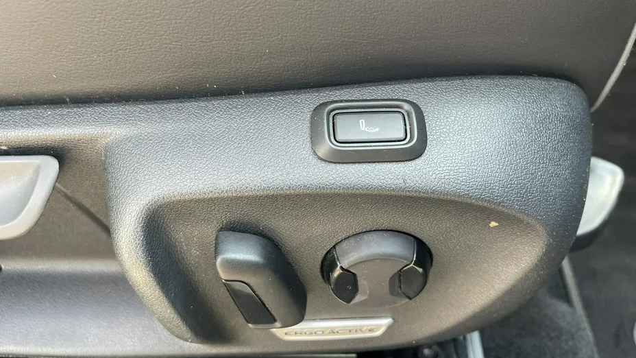 VOLKSWAGEN Passat -