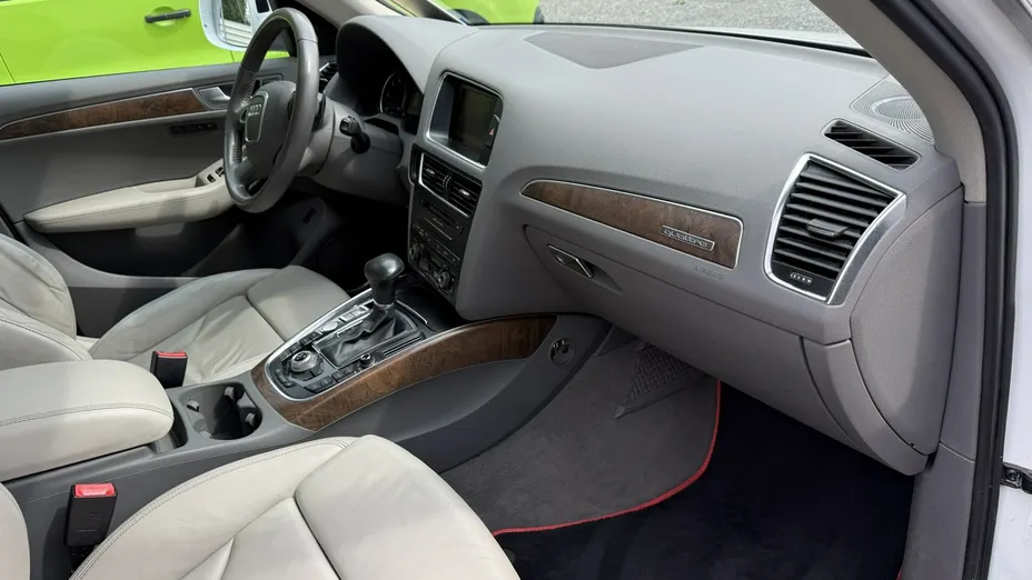 AUDI Q5 -
