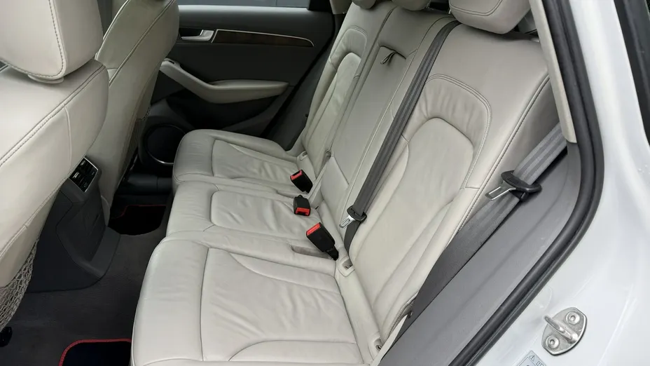 AUDI Q5 -