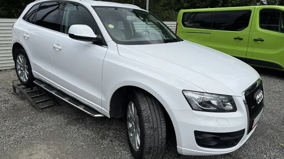 AUDI Q5 -
