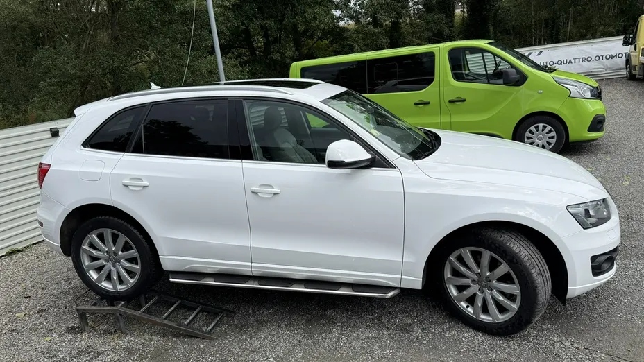 AUDI Q5 -