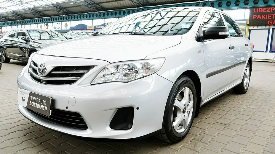 TOYOTA Corolla -