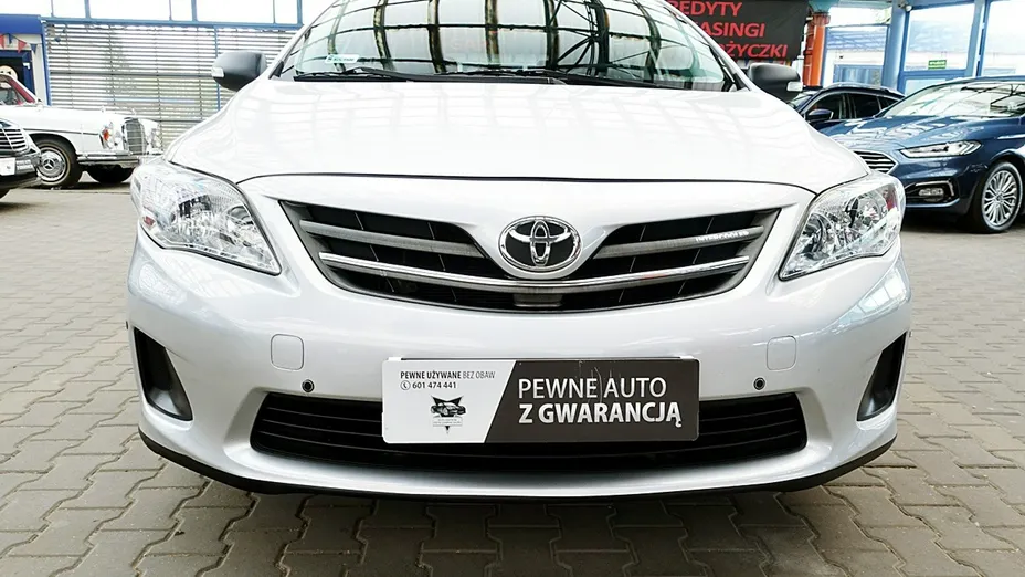 TOYOTA Corolla -