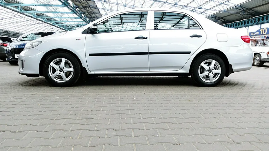TOYOTA Corolla -