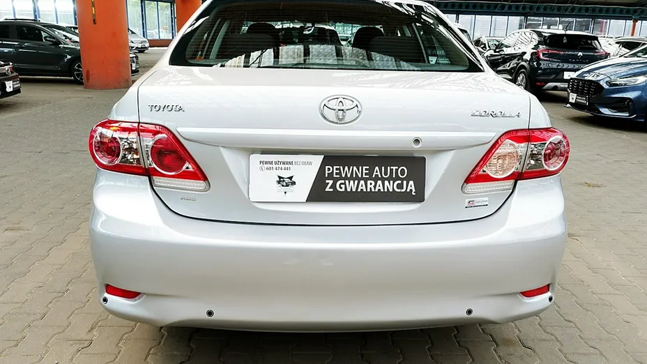 TOYOTA Corolla -