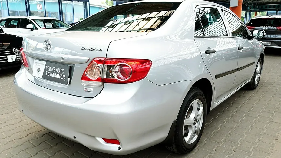 TOYOTA Corolla -