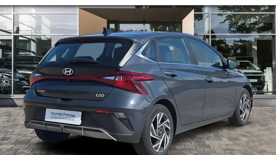 HYUNDAI i20 -