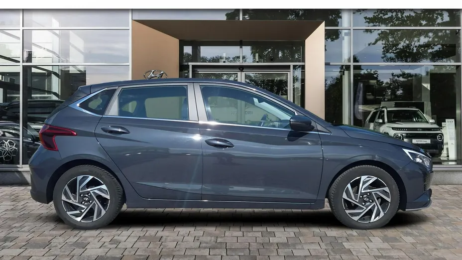 HYUNDAI i20 -