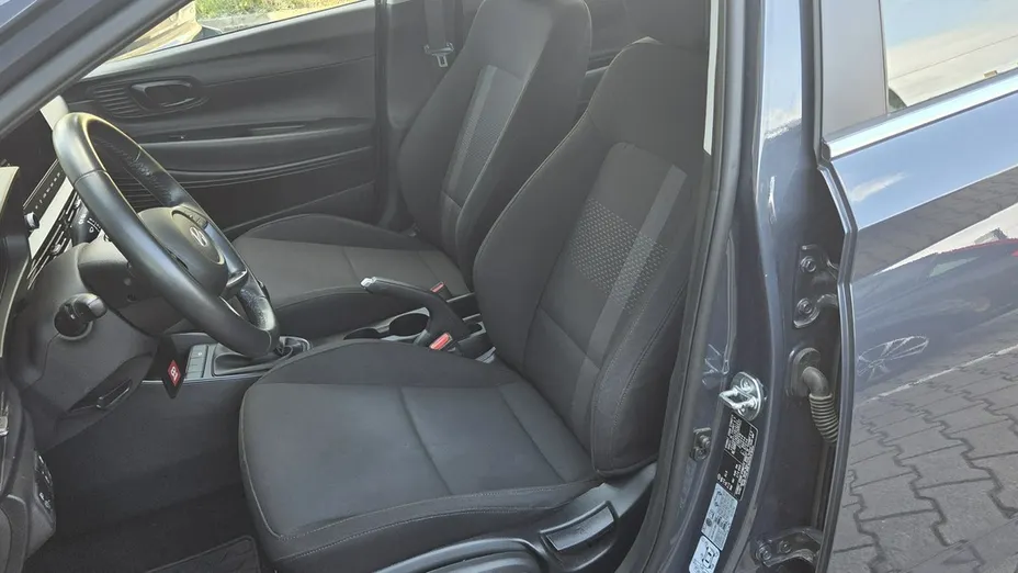 HYUNDAI i20 -
