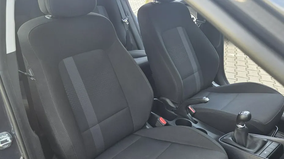 HYUNDAI i20 -