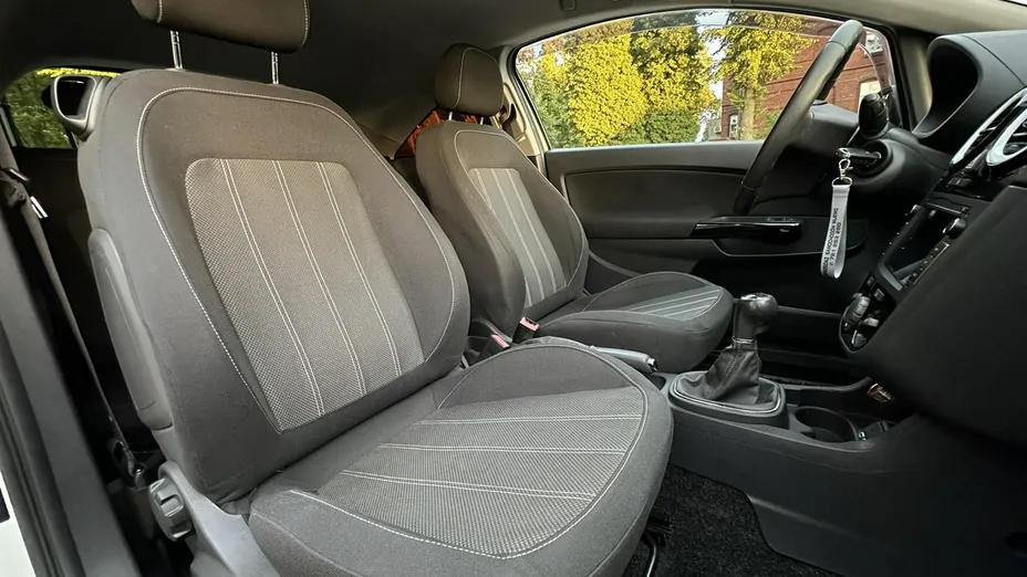 OPEL Corsa -