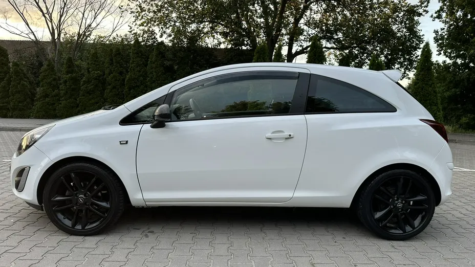 OPEL Corsa -