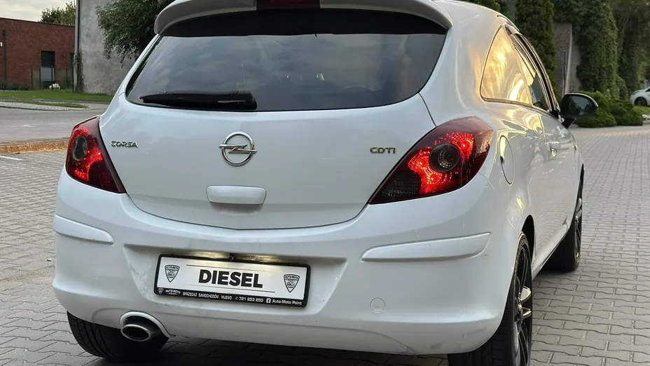 OPEL Corsa -