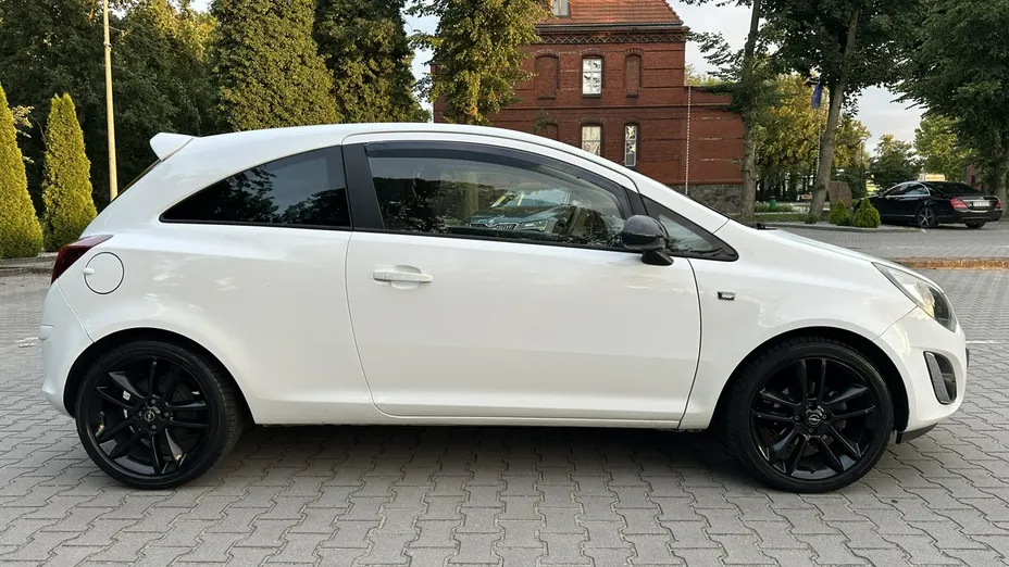 OPEL Corsa -