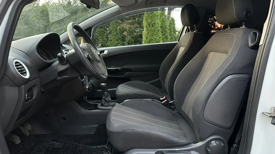 OPEL Corsa -