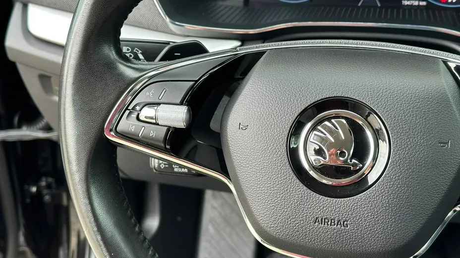 SKODA Octavia -
