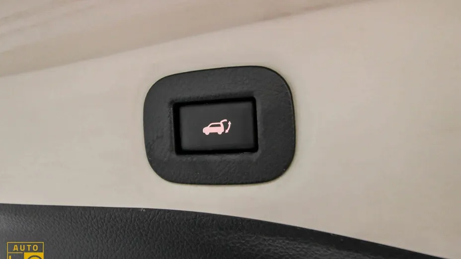 NISSAN X-Trail -