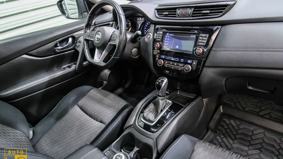 NISSAN X-Trail -