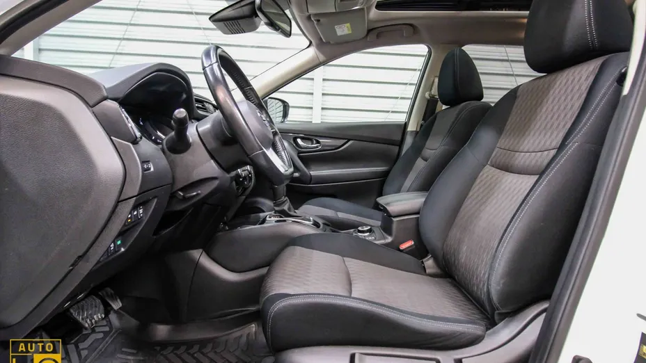 NISSAN X-Trail -