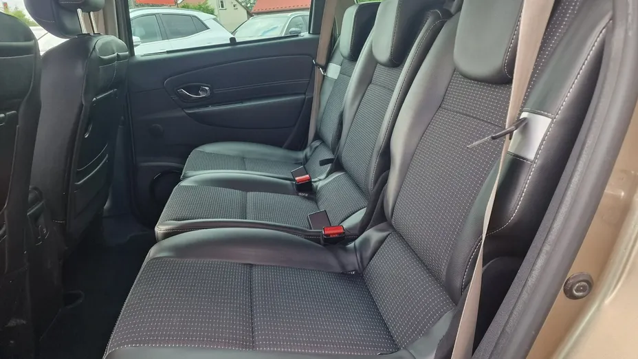 RENAULT Grand Scenic -