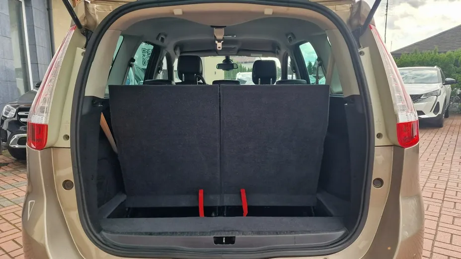 RENAULT Grand Scenic -