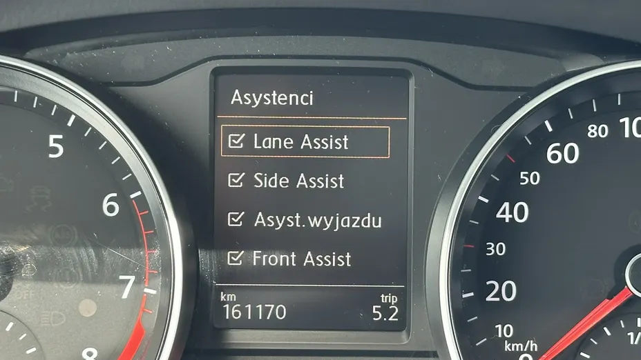 VOLKSWAGEN Passat -