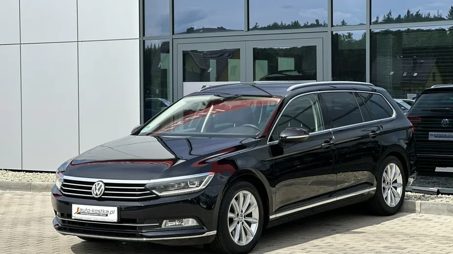 VOLKSWAGEN Passat -