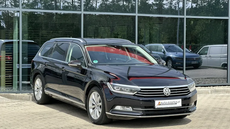 VOLKSWAGEN Passat -